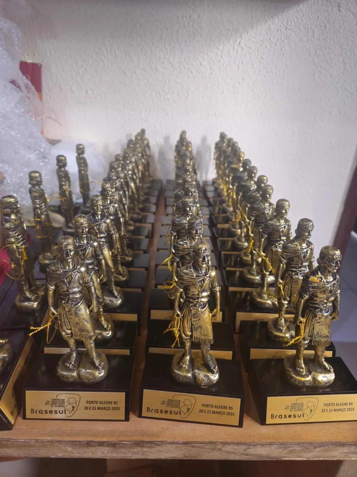 Estatuetas Laçador — Brasesul